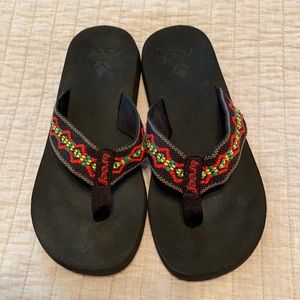 Reef sandals size 7